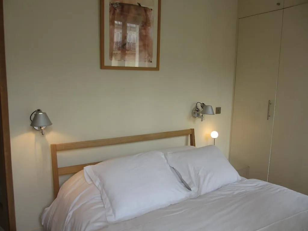 Appartement Pont Neuf Paris 0*,  France